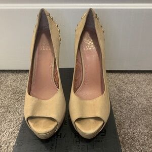 Vince Camuto women's tan peep-toe heels with gold studded embellishment